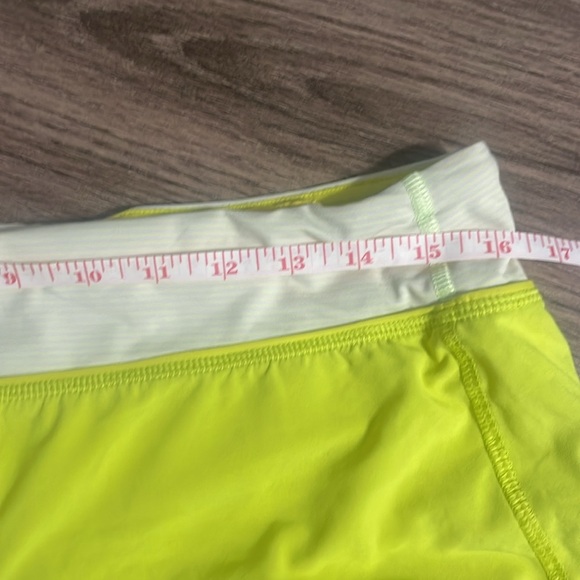 Lululemon Speed Up Yellow Short Size 8 - Picture 13 of 13